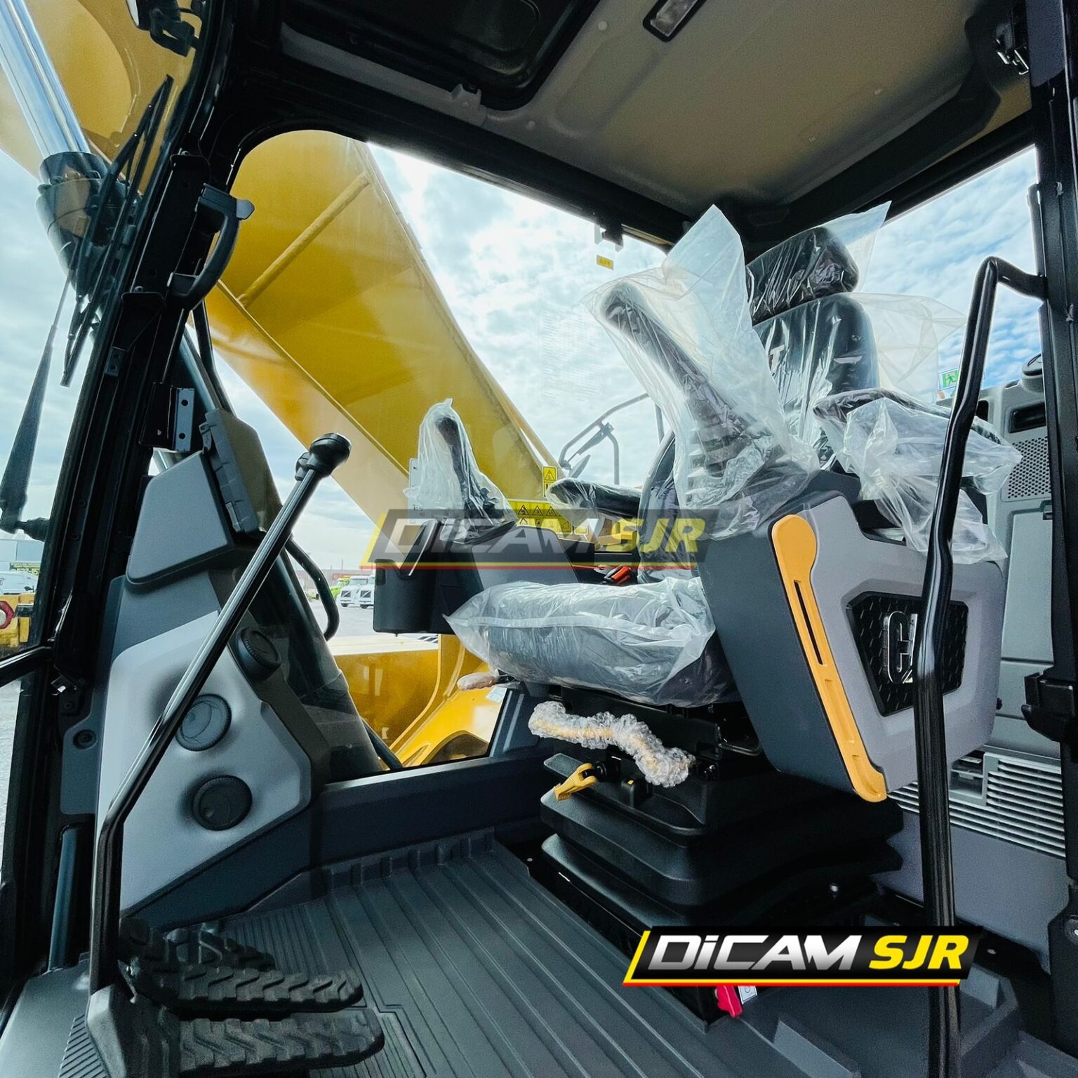 Excavadora Hidráulica Caterpillar 320 GC Año 2024 0084 B149 DICAM