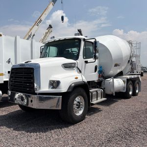 Camión Torton Olla Revolvedora 8m3 Freightliner 114 SD Año 2017 – 3216 M145