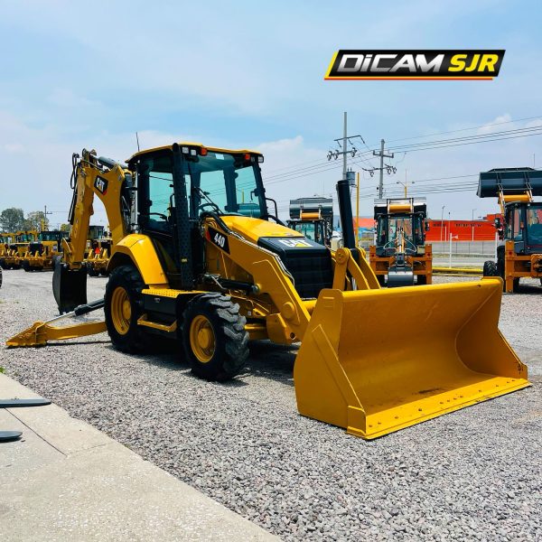 Retroexcavadora Caterpillar 440 4×4 Año 2019 – 0211 A319 - Imagen 3