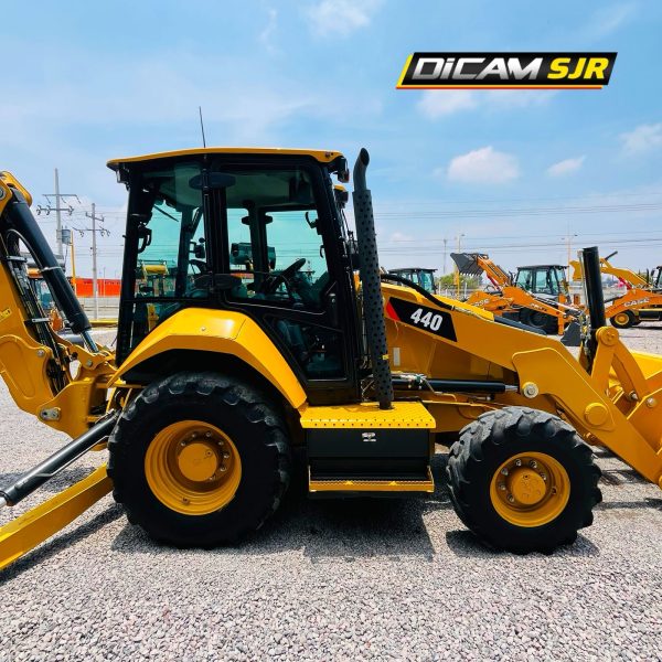 Retroexcavadora Caterpillar 440 4×4 Año 2019 – 0211 A319 - Imagen 10