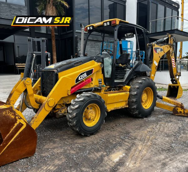 Retroexcavadora Caterpillar 420 E 4x4 Año 2011 - 1344