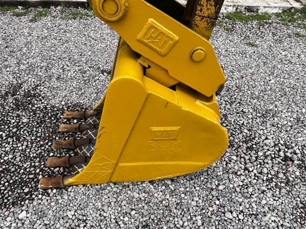 Retroexcavadora Caterpillar 420 E 4x4 Año 2011 - 1344 - Imagen 6