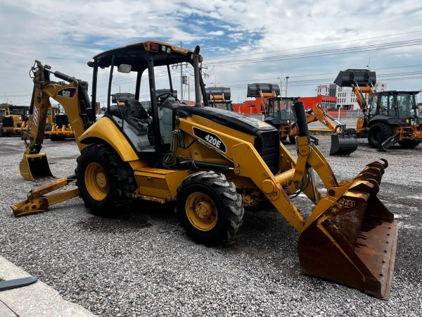 Retroexcavadora Caterpillar 420 E 4x4 Año 2011 - 1344 - Imagen 4