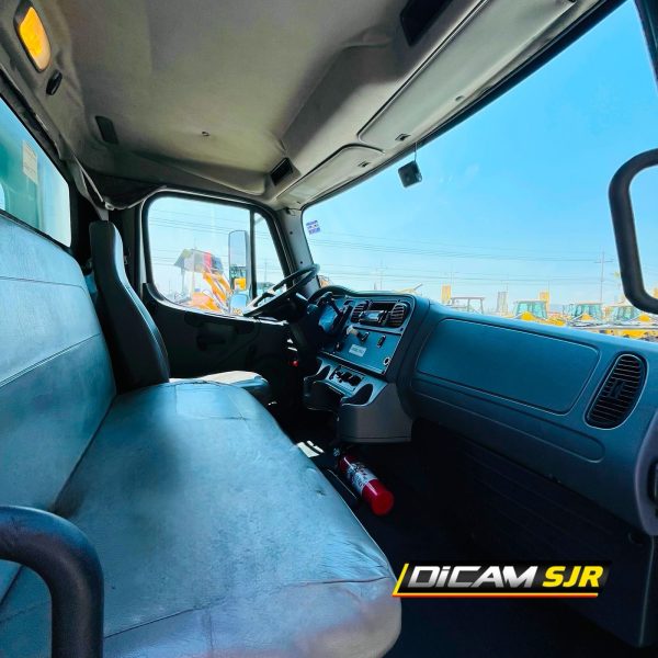 Camión Caja Seca Freightliner M2 106 Año 2012 - 8227 M179 - Imagen 13