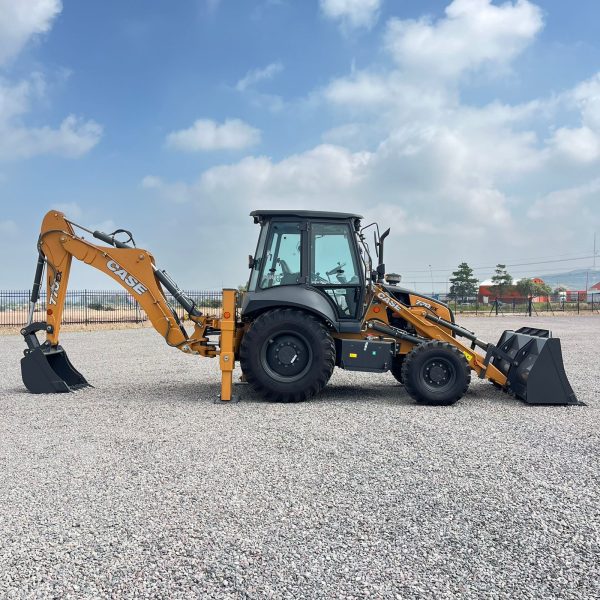 Retroexcavadora Nueva Case 770 EX 4×4 Año 2025 – 3233 A312 - Imagen 8