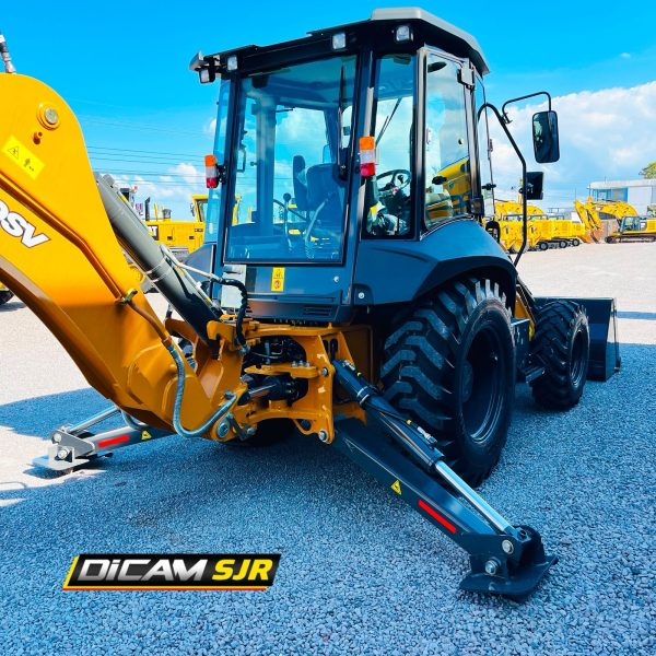 Retroexcavadora Nueva Case 570 SV 4×4 Año 2025 – 5383 A323 - Imagen 5