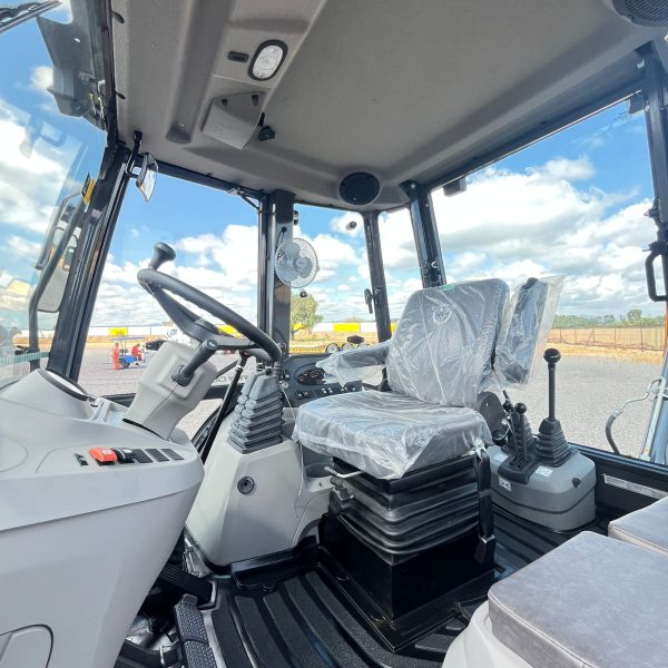 Retroexcavadora Nueva Case 770 EX 4×4 Año 2025 – 4100 A332 - Imagen 10