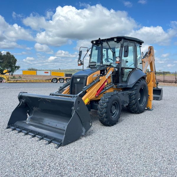 Retroexcavadora Nueva Case 770 EX 4×4 Año 2025 – 4100 A332 - Imagen 3