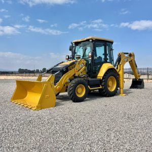 Retroexcavadora Caterpillar 424 Año 2024 c/kit para martillo – 0451 A340