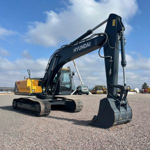 Excavadora Hidráulica Hyundai R215L Smart Plus Año 2025 - 1063 B177