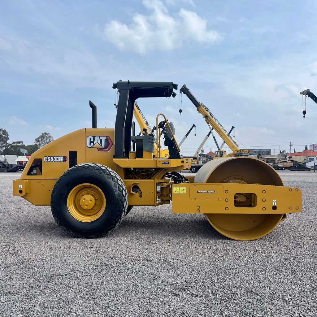 Vibrocompactador Caterpillar CS533E Año 2012 - 1890 H164 - DICAM SERVICES