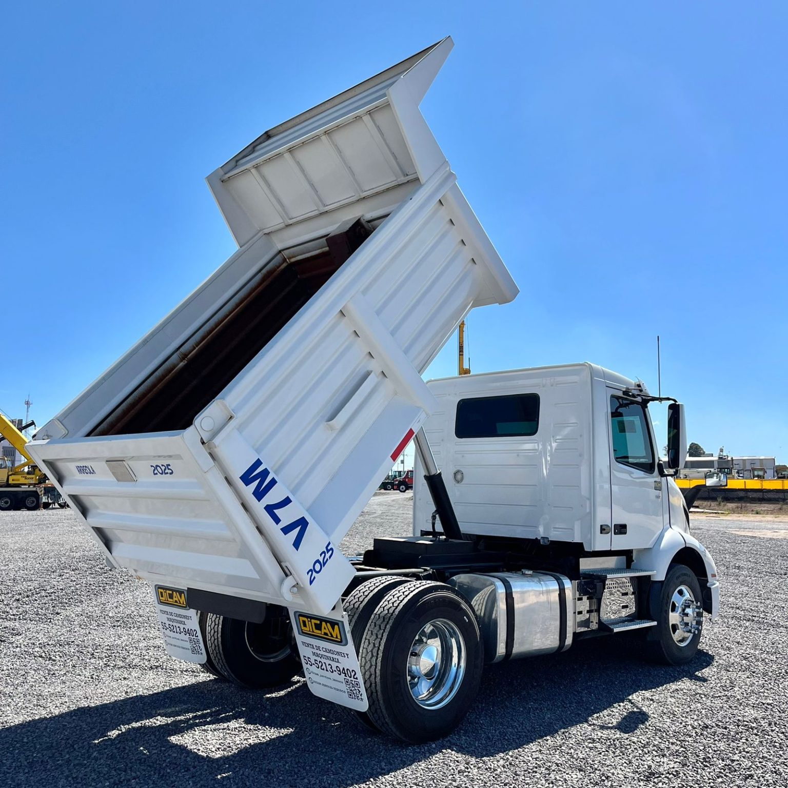 Jaque Rabon Camión Rabón Volteo 7 Metros Volvo VNR Año 2019 - 7549 M202 - DICAM ...