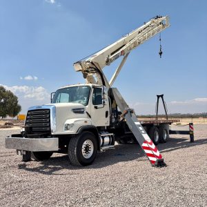 Grúa Titán 28 Toneladas Terex BT28106 Freightliner Año 2015 - 8275 i244