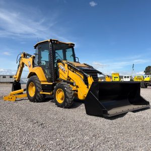 Retroexcavadora 4×4 Caterpillar 420 F2 IT Año 2019 – 4384 A402