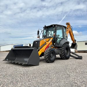 Retroexcavadora Nueva Case 851 NX 4×4 Año 2026 – 0369 A407